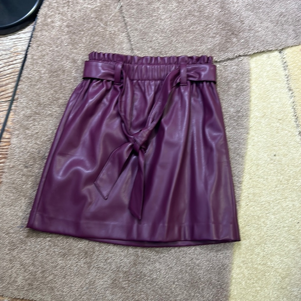 NWOT Faux Leather Loft Elasticated belt skirt xs